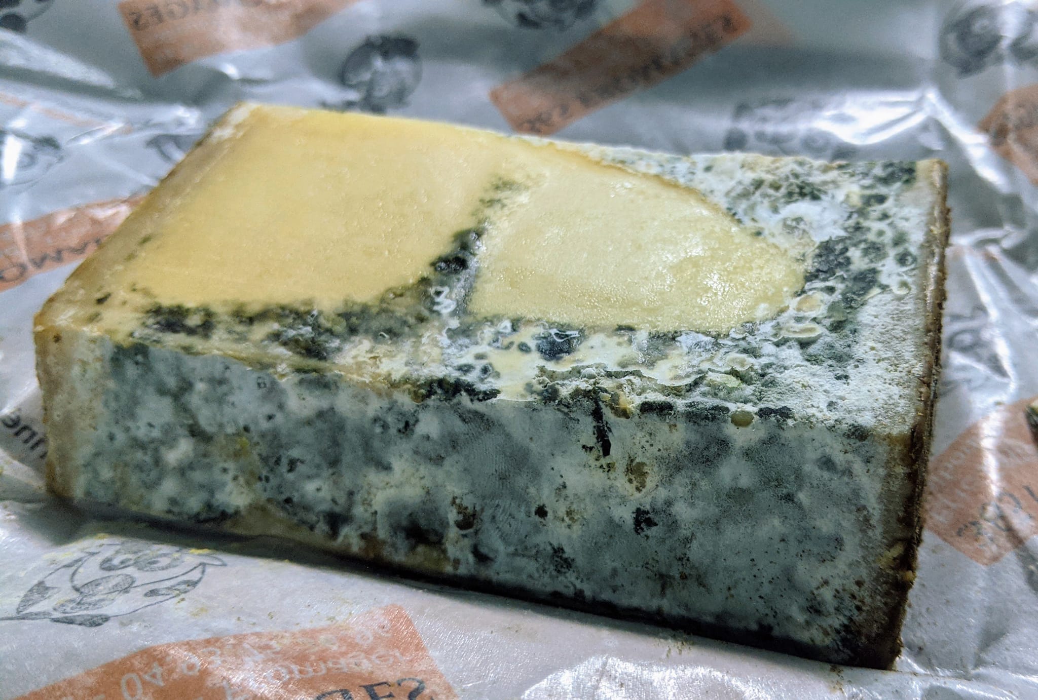 blue-cheese chi Lan gui tu Phap