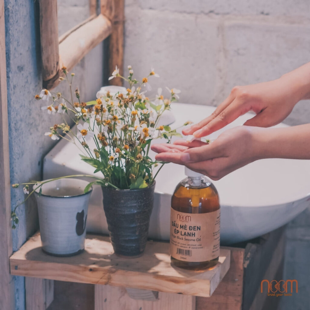 dầu mè đen ép lạnh Nôm